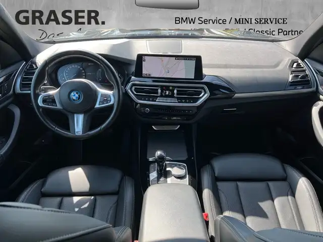 BMW X3 view 4