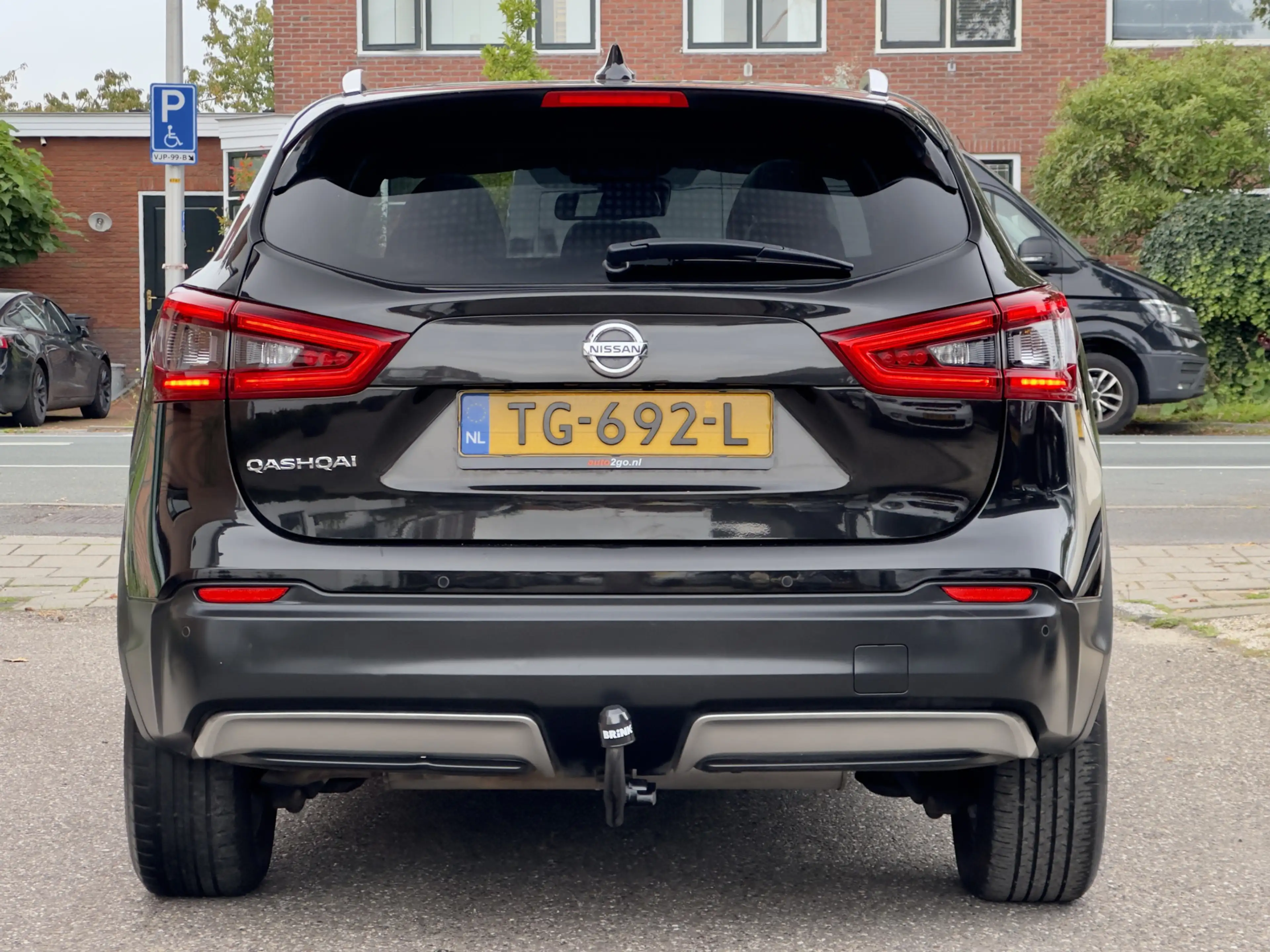 Nissan Qashqai 1.2 AUTOM EDITION PANODAK LEDER NAVI CAMERA-360 AI — photo 8