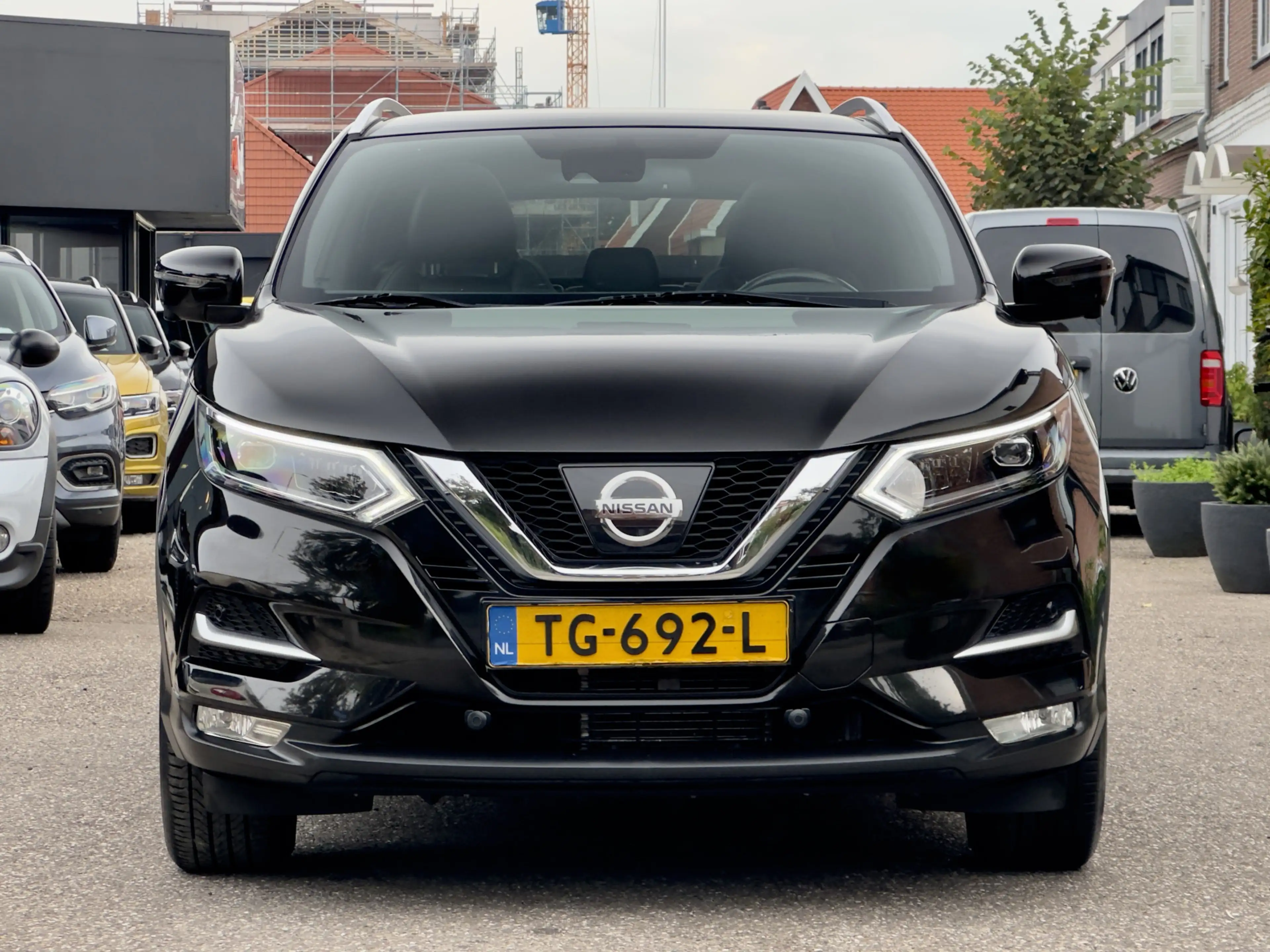Nissan Qashqai 1.2 AUTOM EDITION PANODAK LEDER NAVI CAMERA-360 AI — photo 6