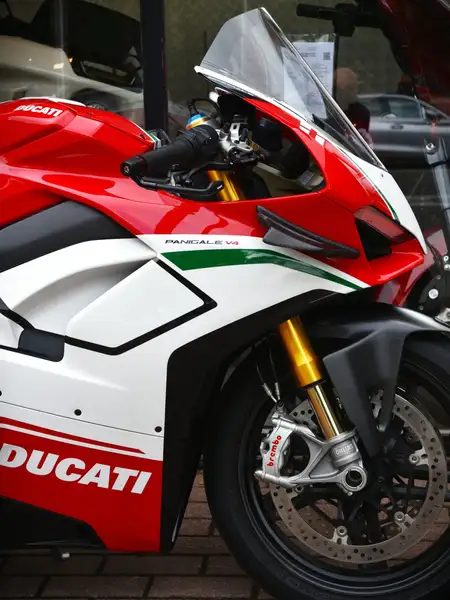 Ducati PANIGALE V4 - foto 4