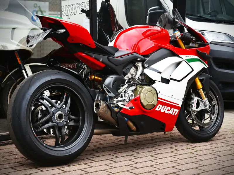 Ducati PANIGALE V4 - foto 3