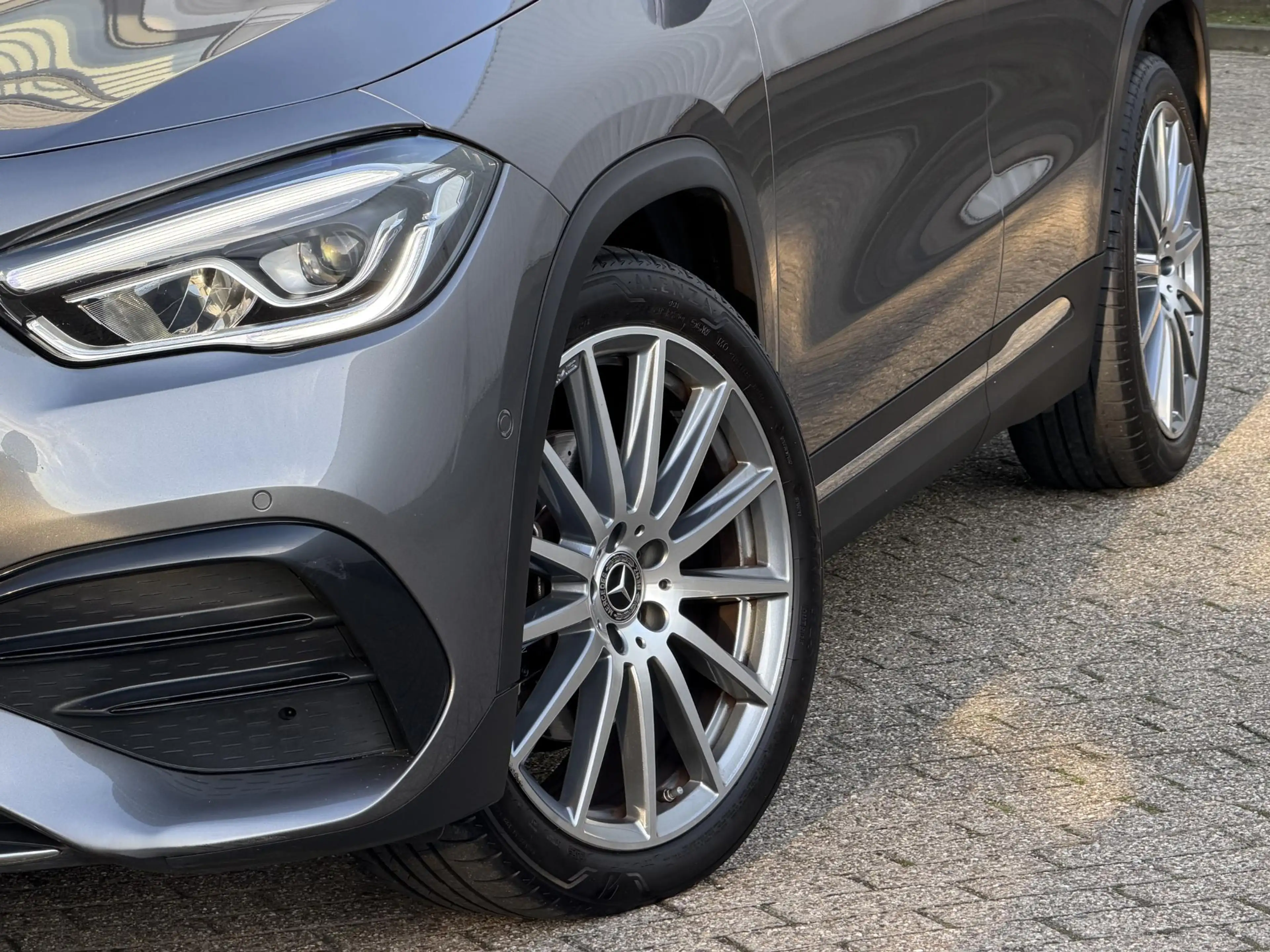 Mercedes-Benz GLA 180 AMG Line | NL-Auto/Carplay/Camera/Sfeerverlichting — photo 10