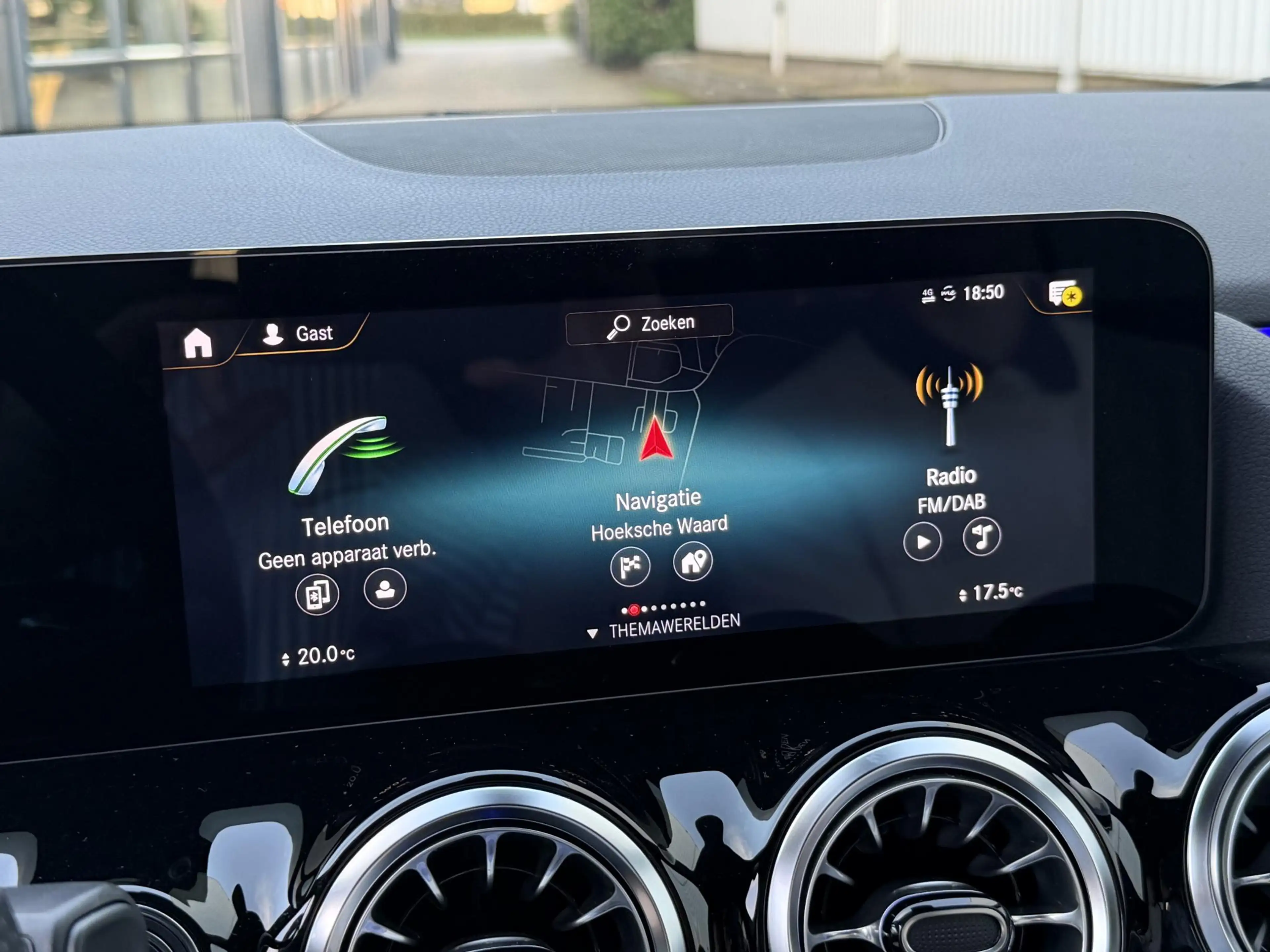 Mercedes-Benz GLA 180 AMG Line | NL-Auto/Carplay/Camera/Sfeerverlichting — photo 4
