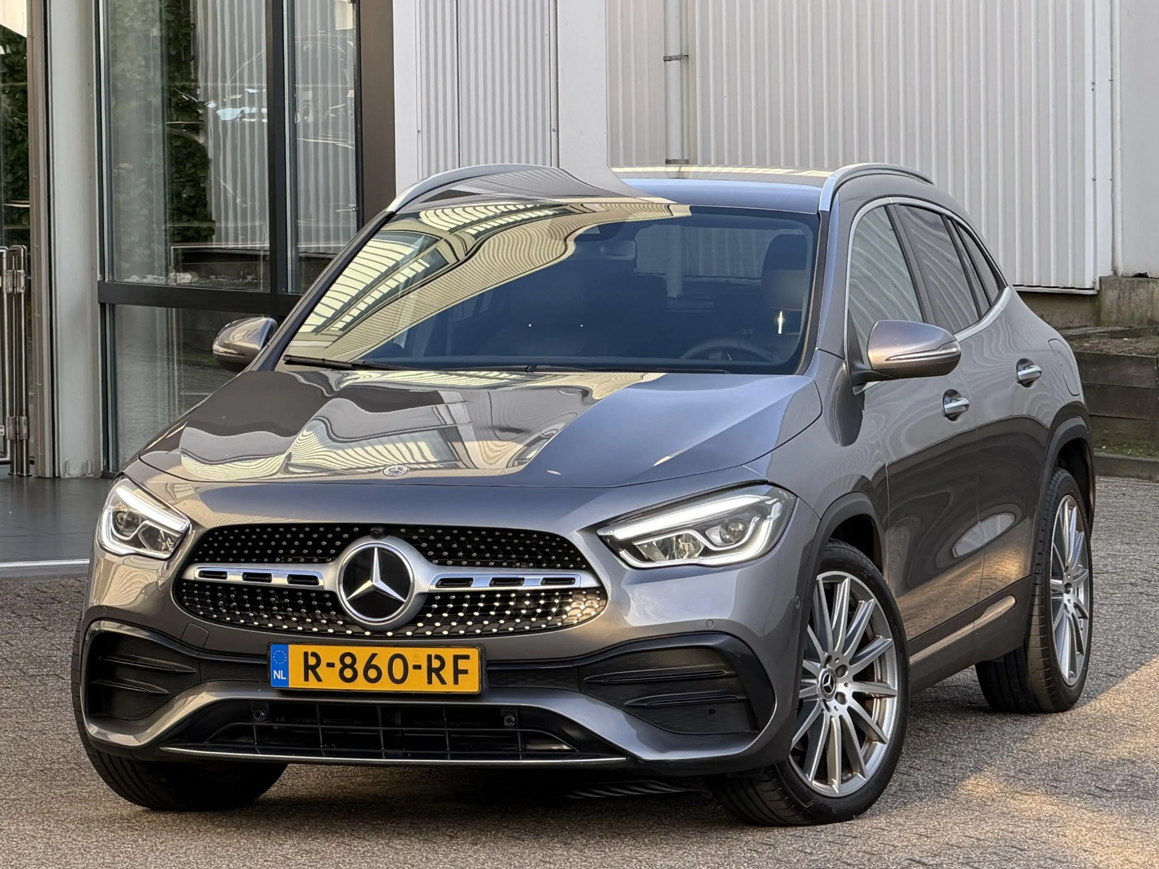 Mercedes-Benz GLA 180 AMG Line | NL-Auto/Carplay/Camera/Sfeerverlichting — photo 8