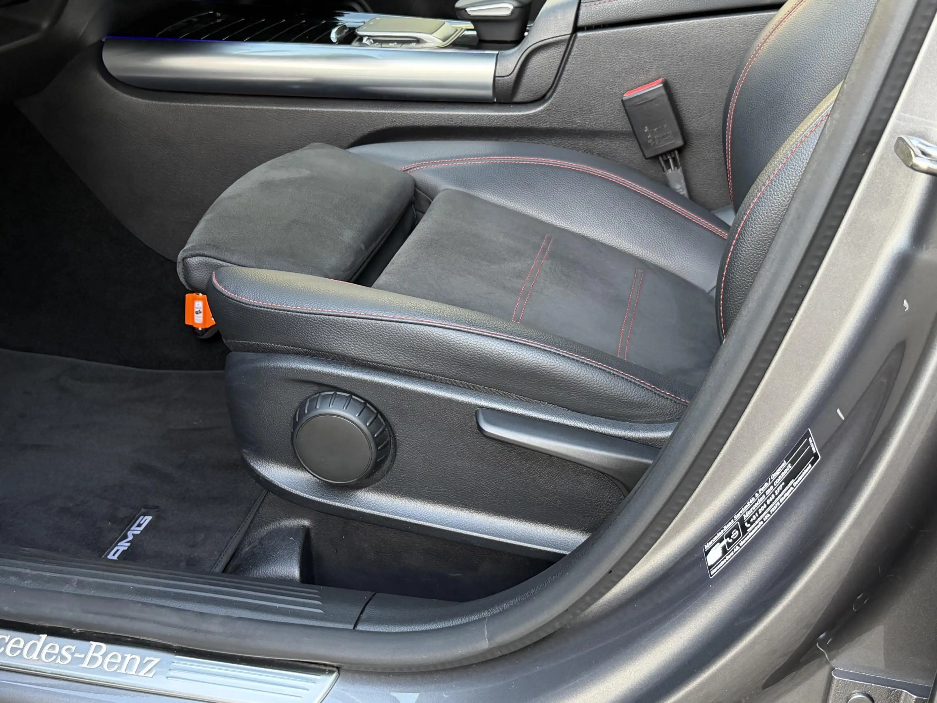 Mercedes-Benz GLA 180 AMG Line | NL-Auto/Carplay/Camera/Sfeerverlichting — photo 17