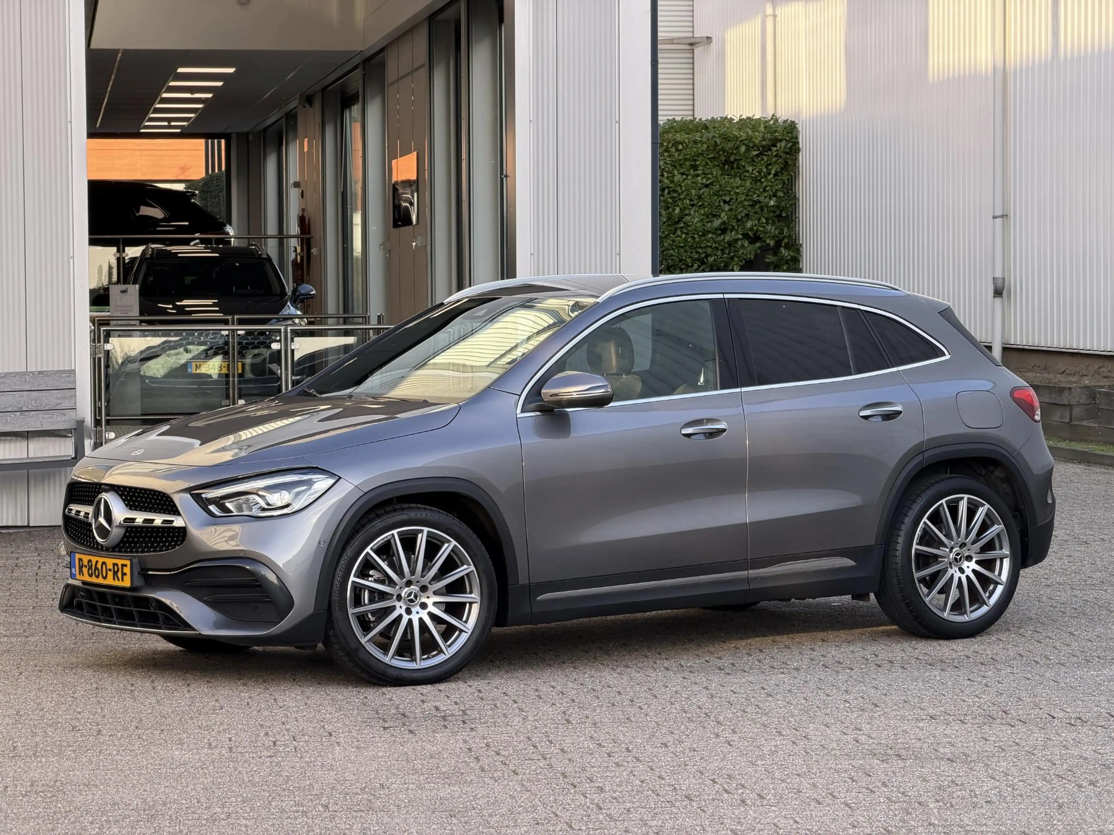 Mercedes-Benz GLA 180 AMG Line | NL-Auto/Carplay/Camera/Sfeerverlichting — photo 14