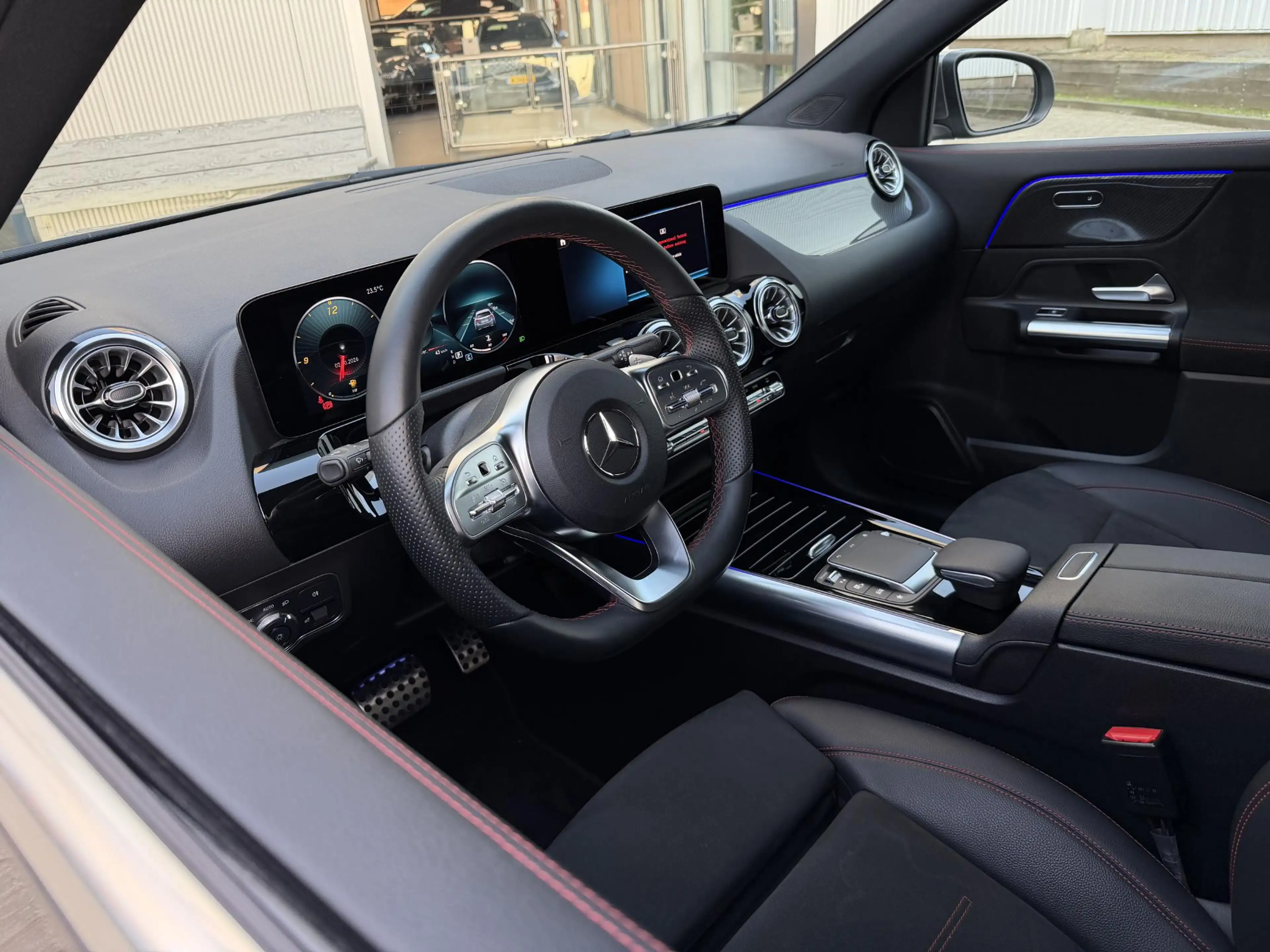 Mercedes-Benz GLA 180 AMG Line | NL-Auto/Carplay/Camera/Sfeerverlichting — photo 26