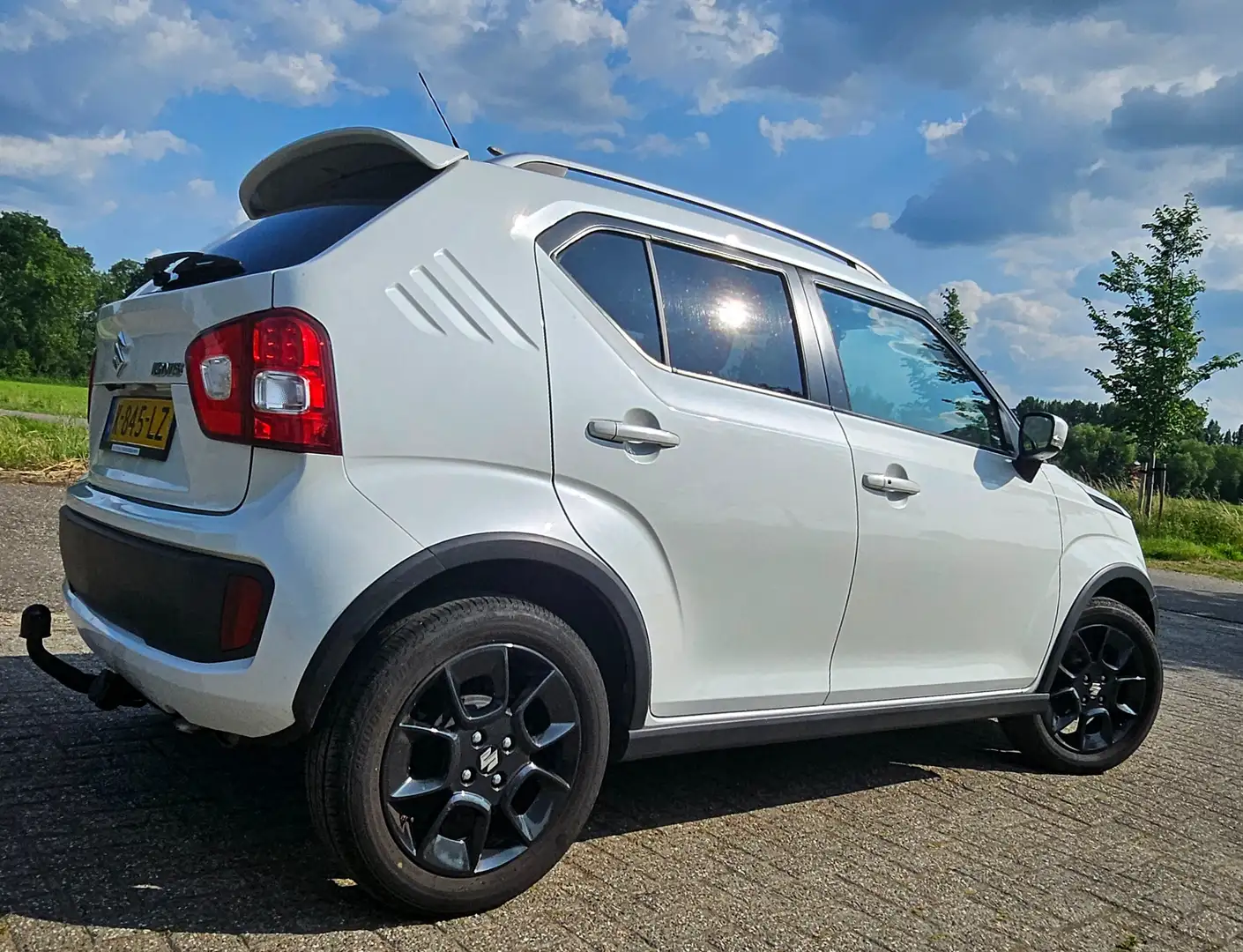 Suzuki Ignis Ignis 1.2i Select met Airco, Navi, Cruise, Trekh. Wit - 2