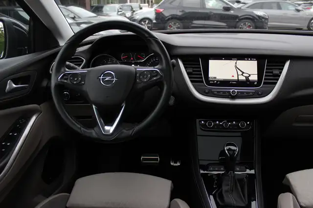 Opel Grandland X view 9