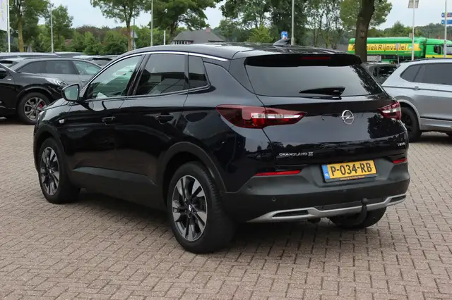Opel Grandland X view 3