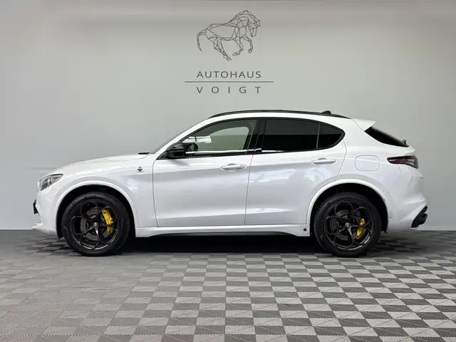 Alfa Romeo Stelvio main image