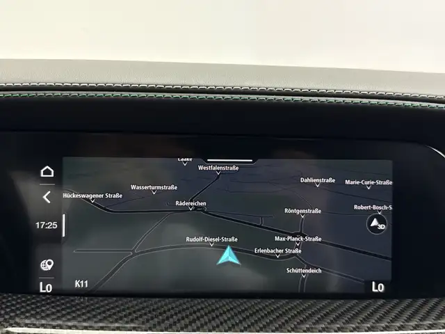 Alfa Romeo Stelvio view 13