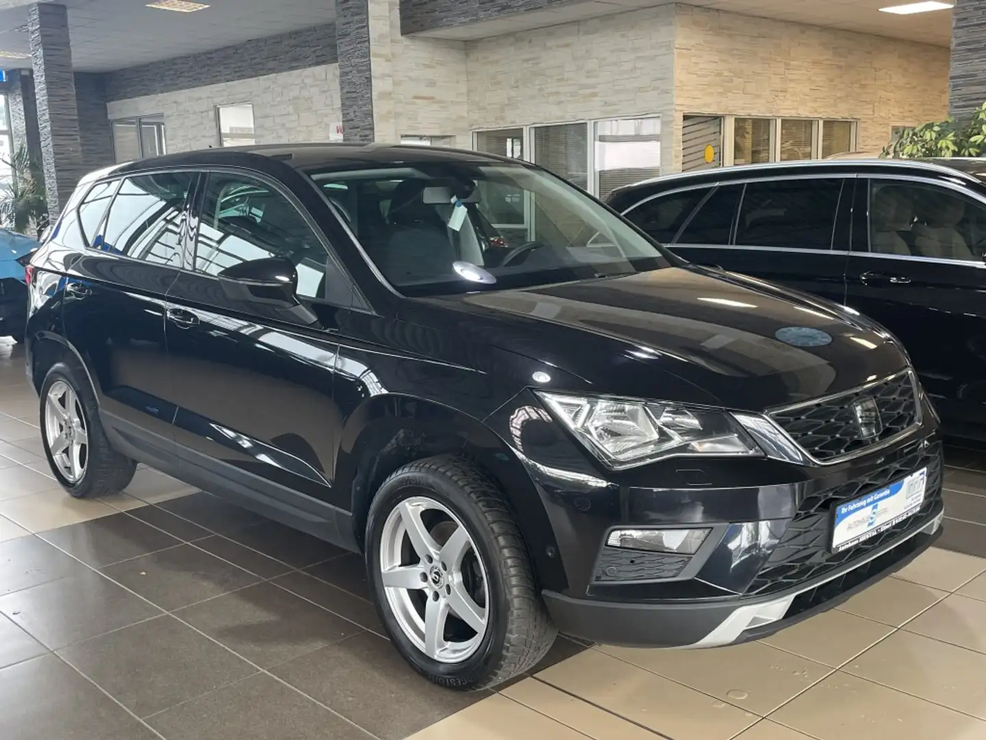 SEAT Ateca Style AHK Navi PDC Tempomat Klimaauto. SHZ Schwarz - 1