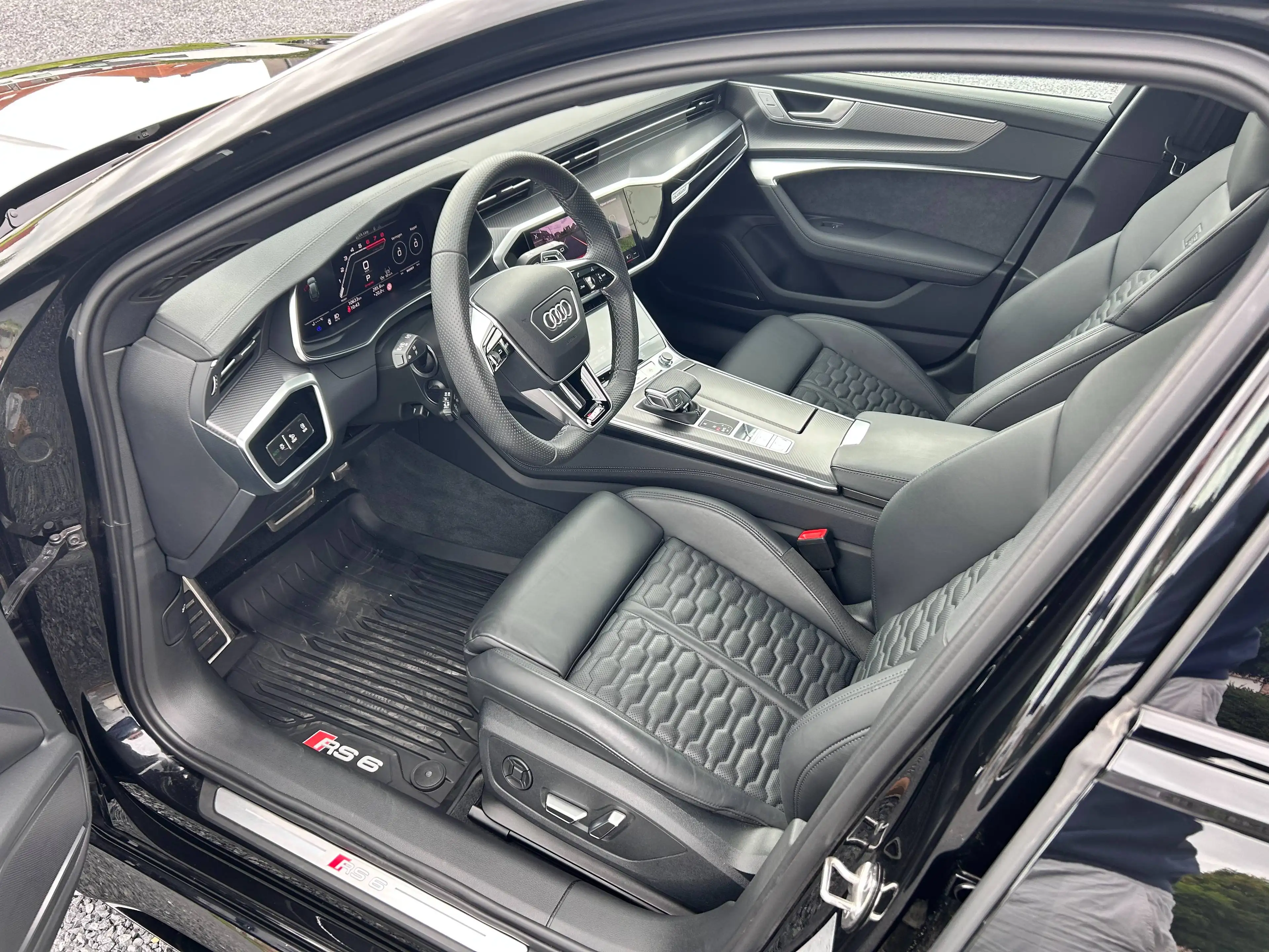 Audi RS6 4.0 TFSI quattro Performance-LICHTE VRACHT-panodak — photo 5