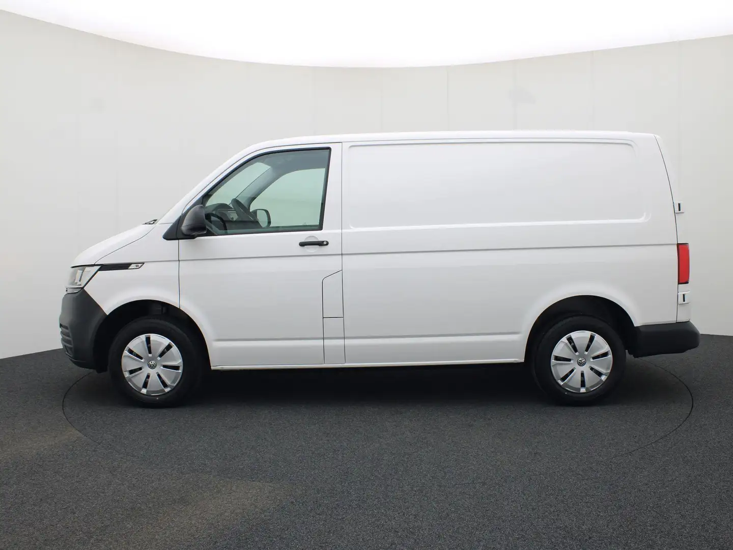 Volkswagen T6.1 Transporter 2.0 TDi 110pk L1 · Camera · Apple Car Play · Cruis Wit - 2