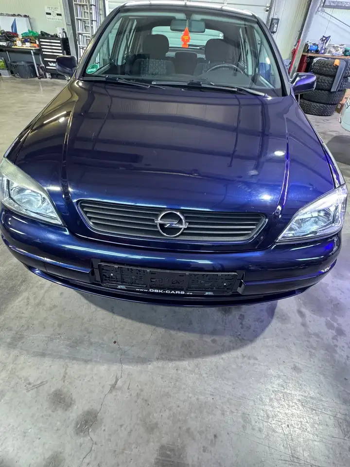 Opel Astra Basis, foto 1