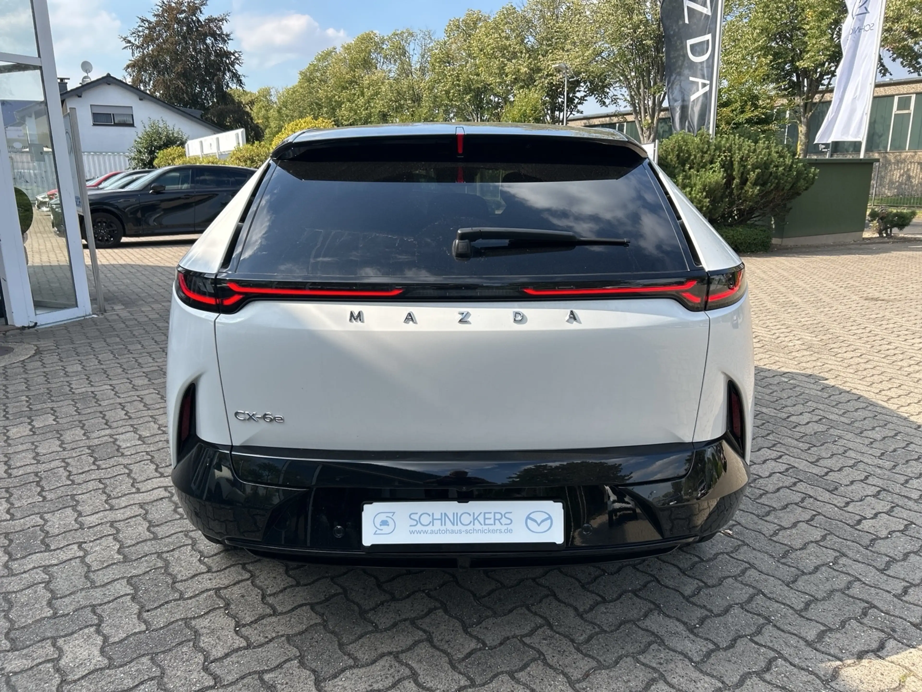 Mazda CX-6e RWD Takumi BKTR PABS 5WGN EV 258ps 1AT — photo 3