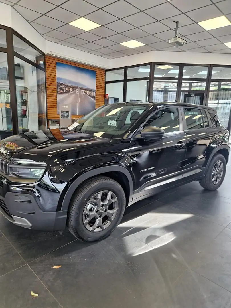 Jeep Avenger e-Hybrid Autom. Longit. -sofort- Schwarz - 1