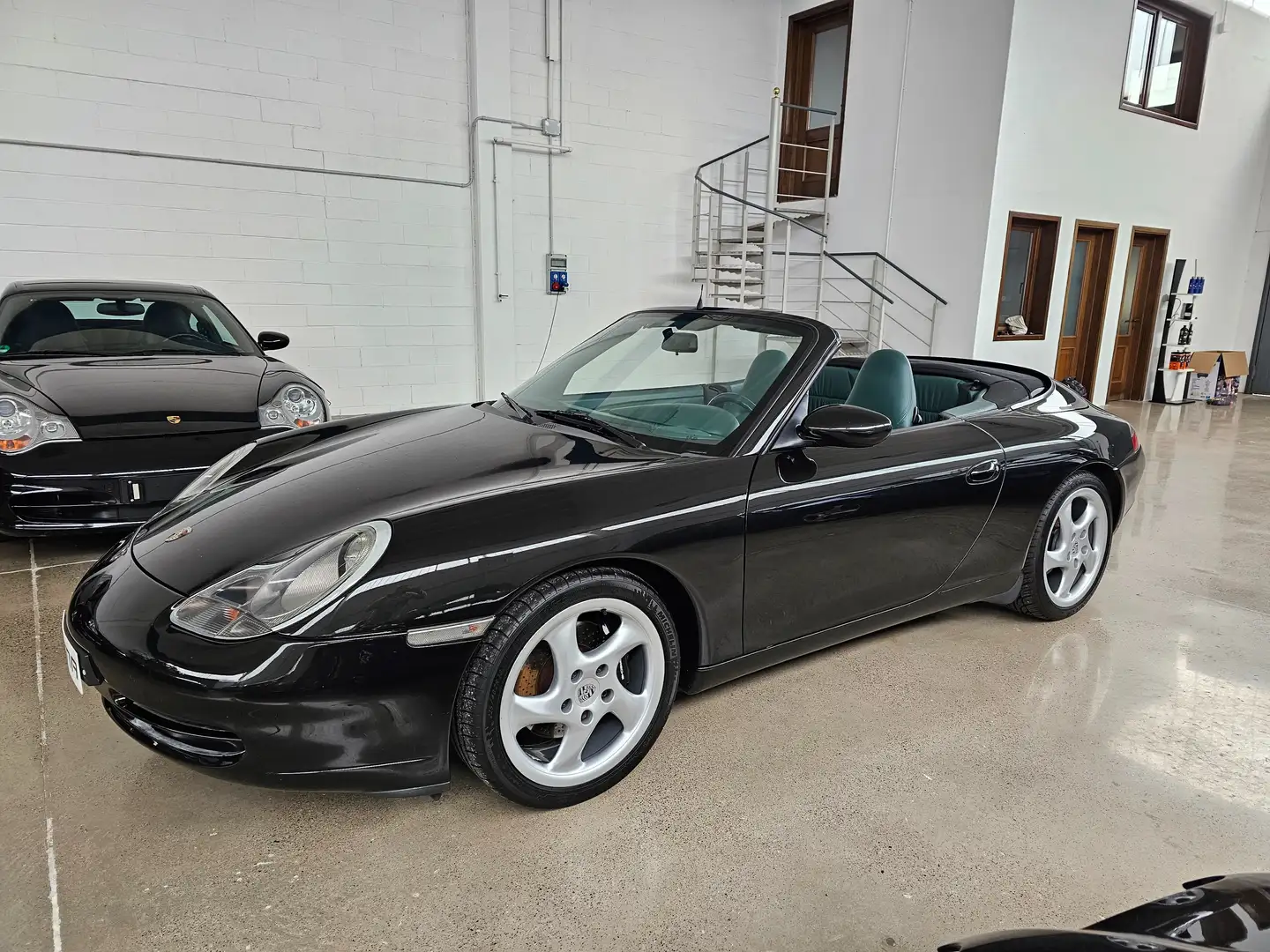 Porsche 911 911 Cabrio 3.4 Carrera Noir - 2