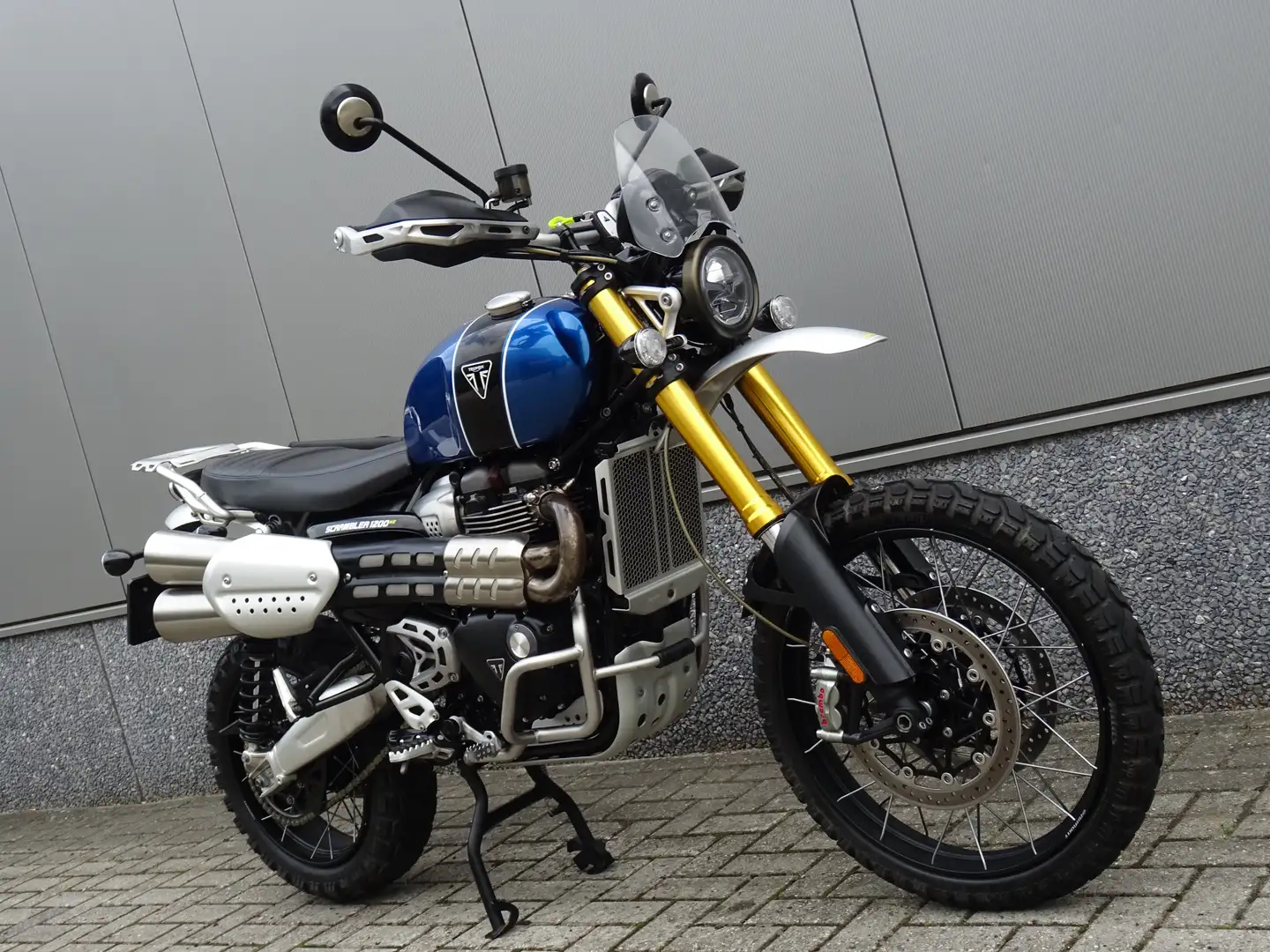 Triumph Scrambler 1200 XE Blauw - 2