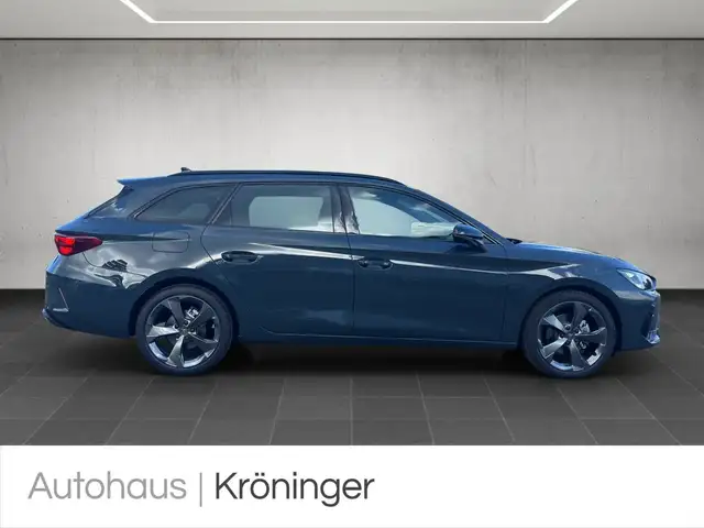 Cupra Leon view 4