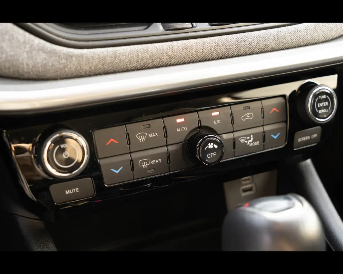 Jeep Compass 1.5 Turbo T4 MHEV Longitude 26