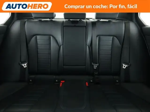 BMW 3 Series view 16