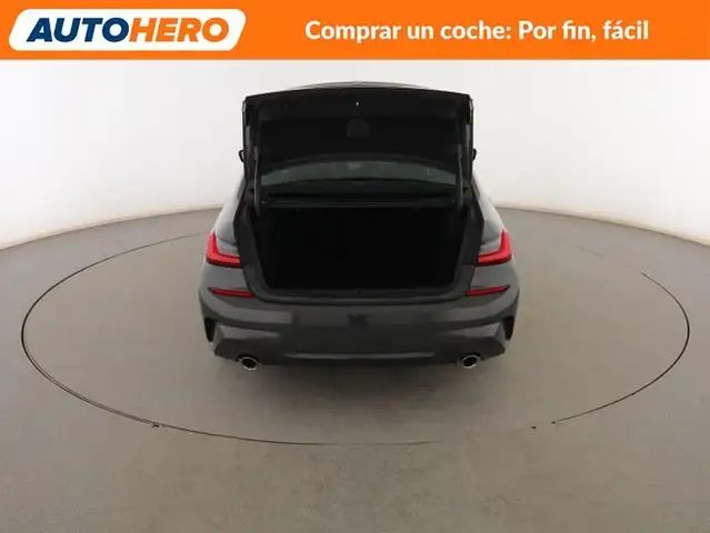 BMW 3 Series view 17