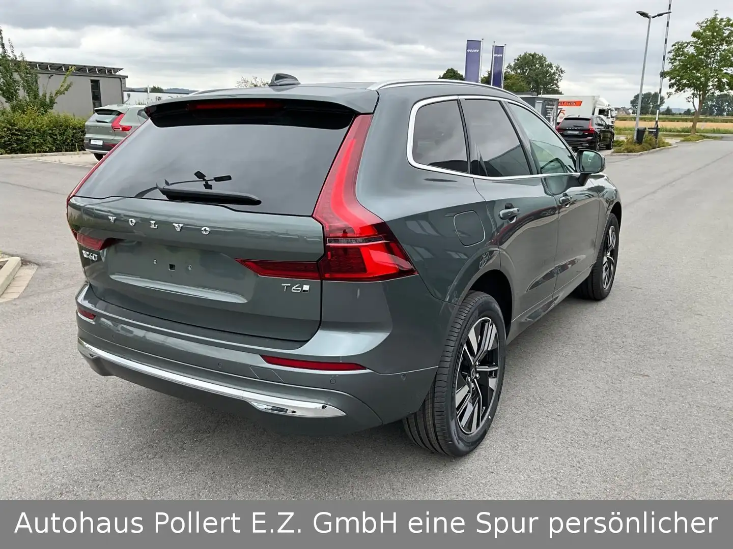 Volvo XC60 T6 Plus Bright Recharge Plug-In Hybrid AWD - 2