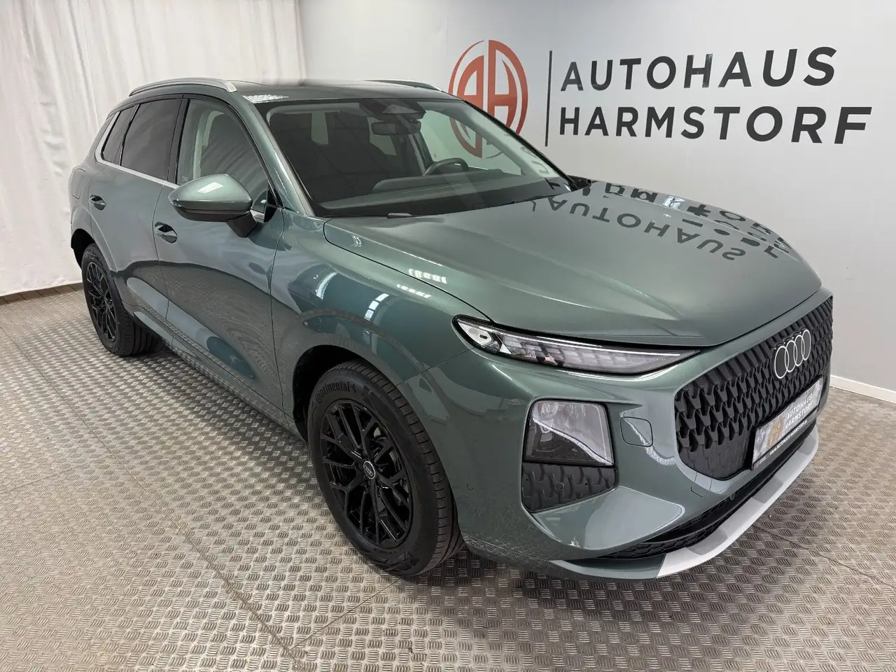 Audi Q3 TFSI 110 kW AHK*StHz*Panodach* 8
