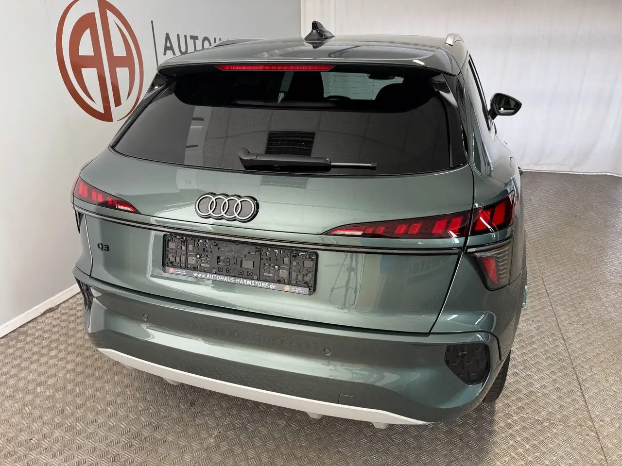 Audi Q3 TFSI 110 kW AHK*StHz*Panodach* 5