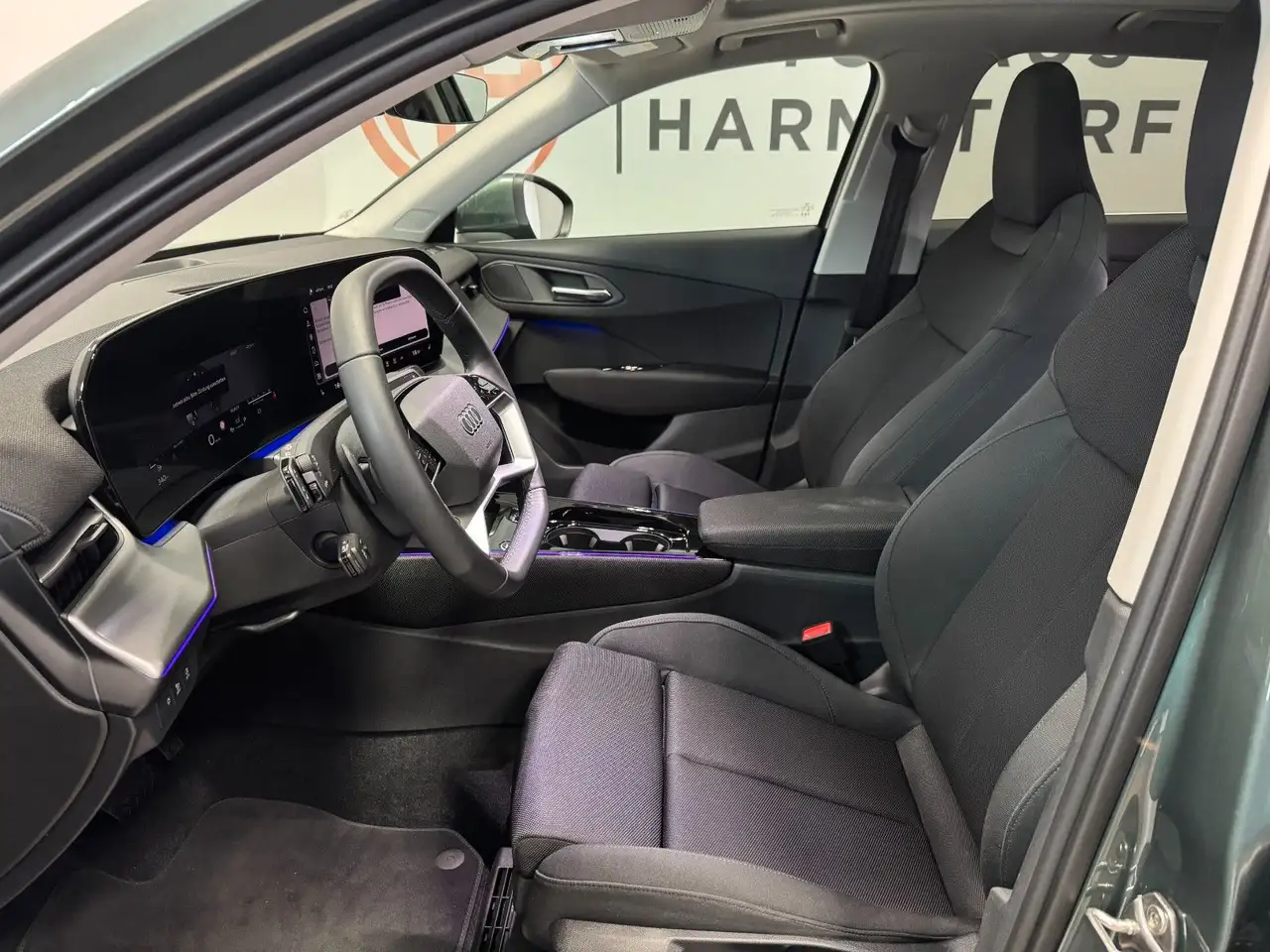Audi Q3 TFSI 110 kW AHK*StHz*Panodach* 10