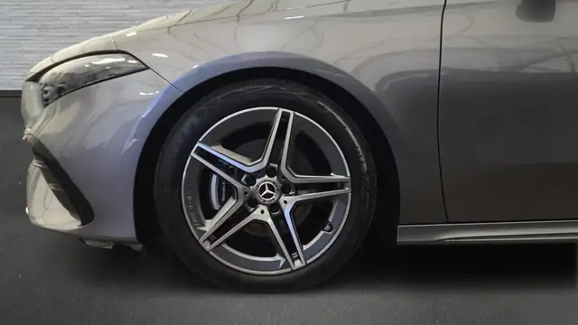 Mercedes-Benz A view 5