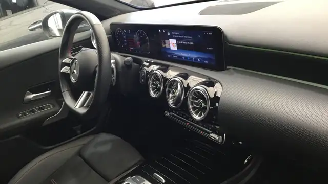 Mercedes-Benz A view 10