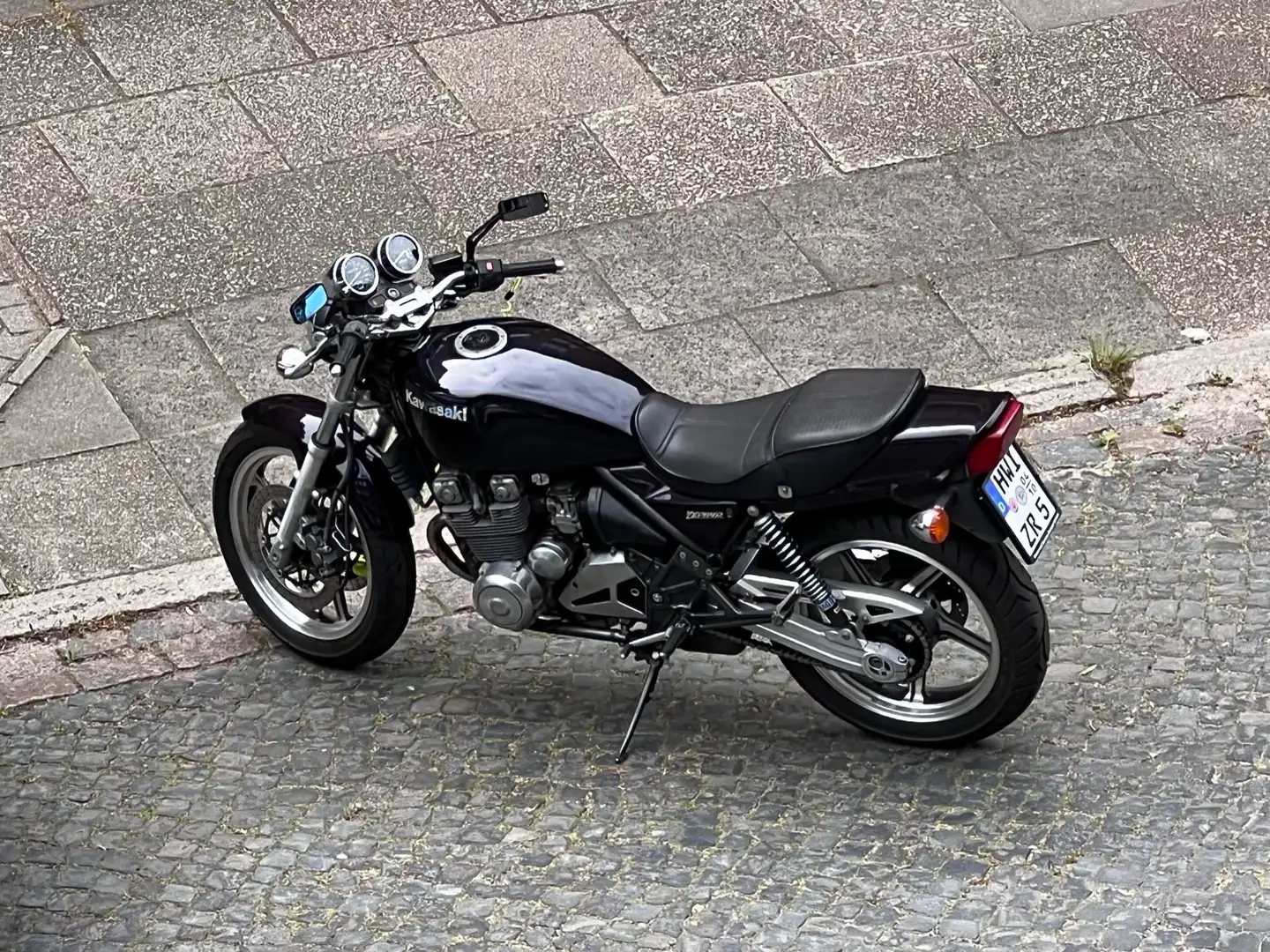 Kawasaki Zephyr 550 Zwart - 1