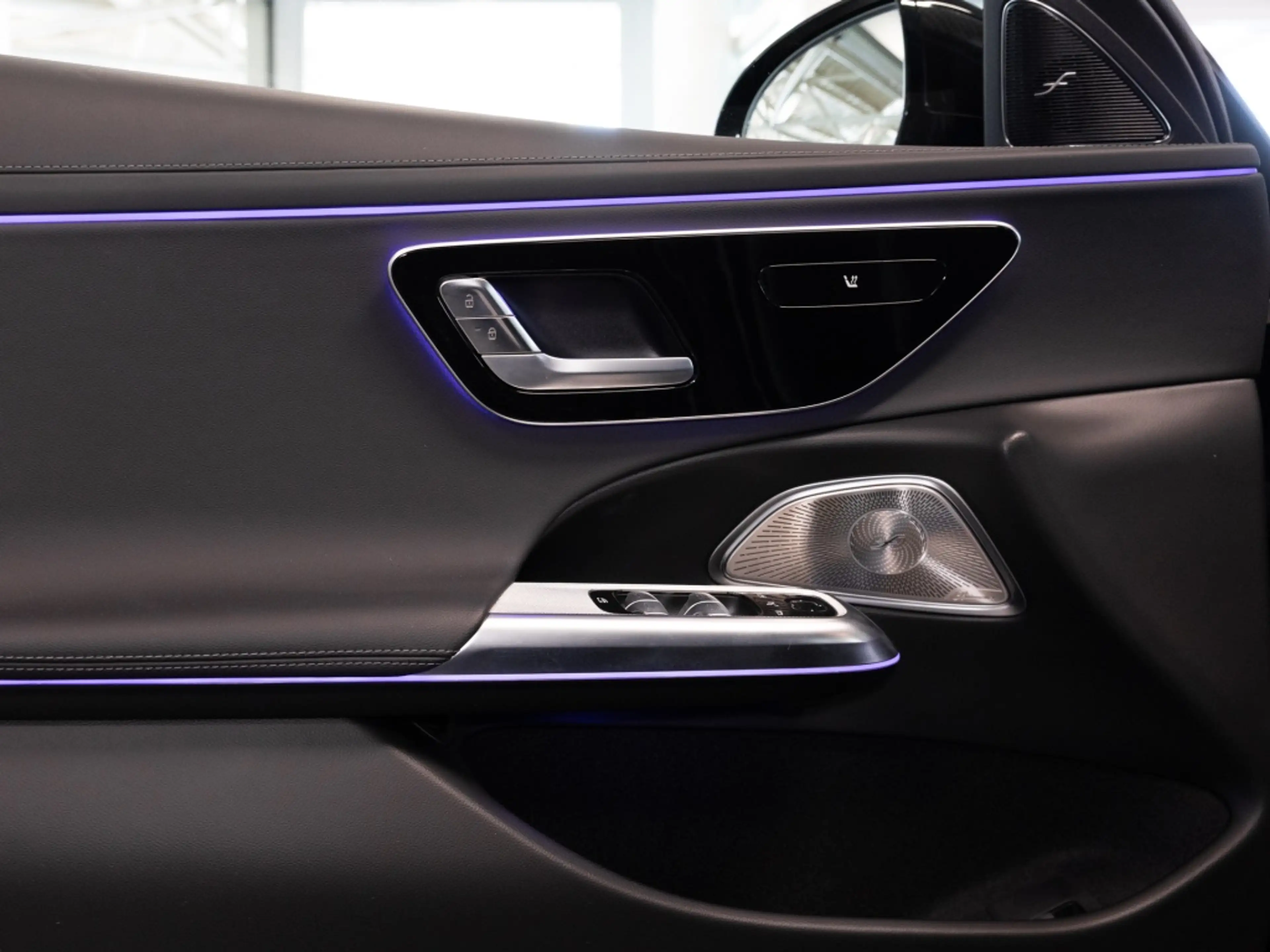 Mercedes-Benz E 300 de 4M , AMG BURM NIGHT DISTR KAMERA SPUR — photo 13