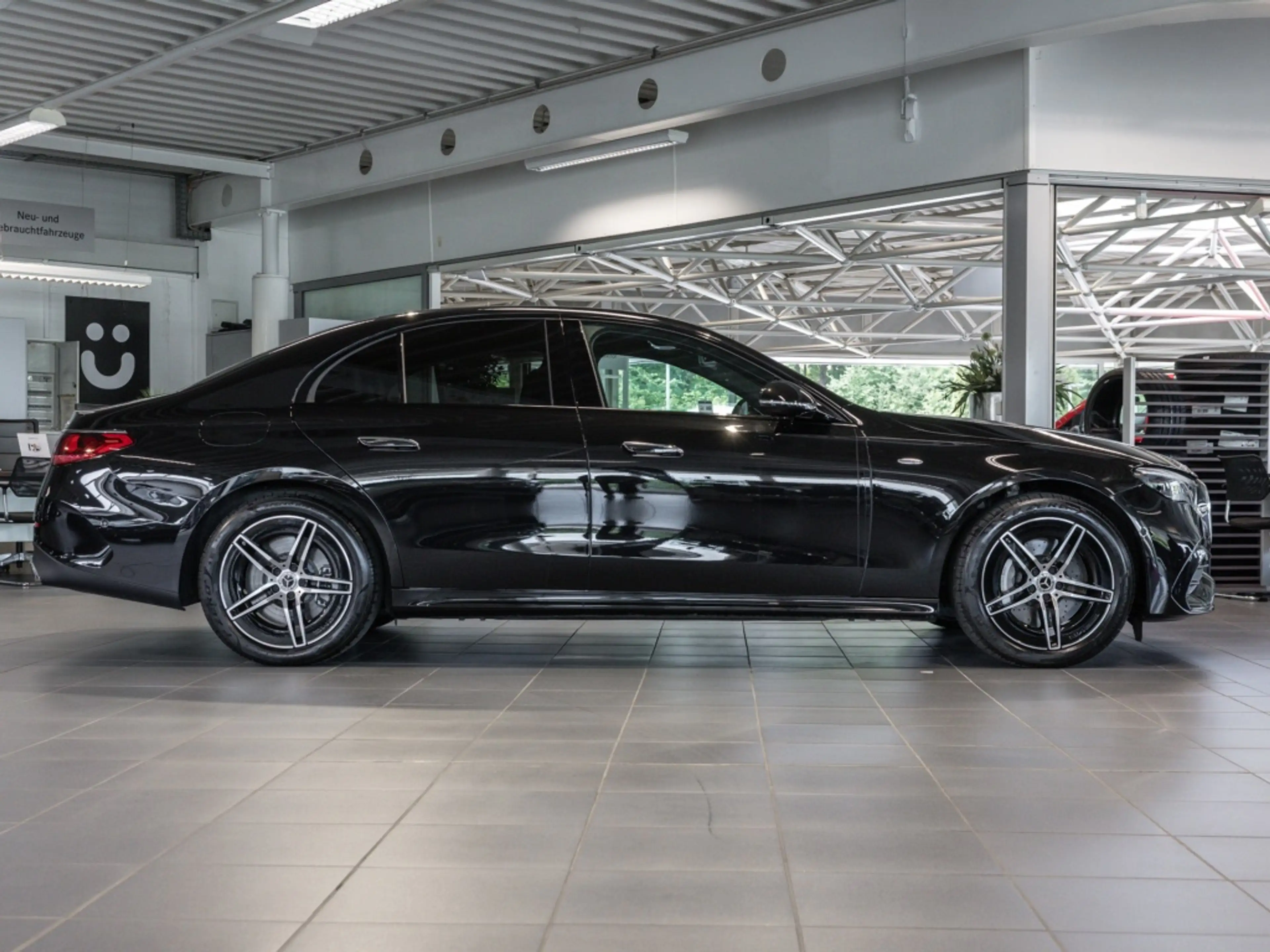 Mercedes-Benz E 300 de 4M , AMG BURM NIGHT DISTR KAMERA SPUR — photo 4