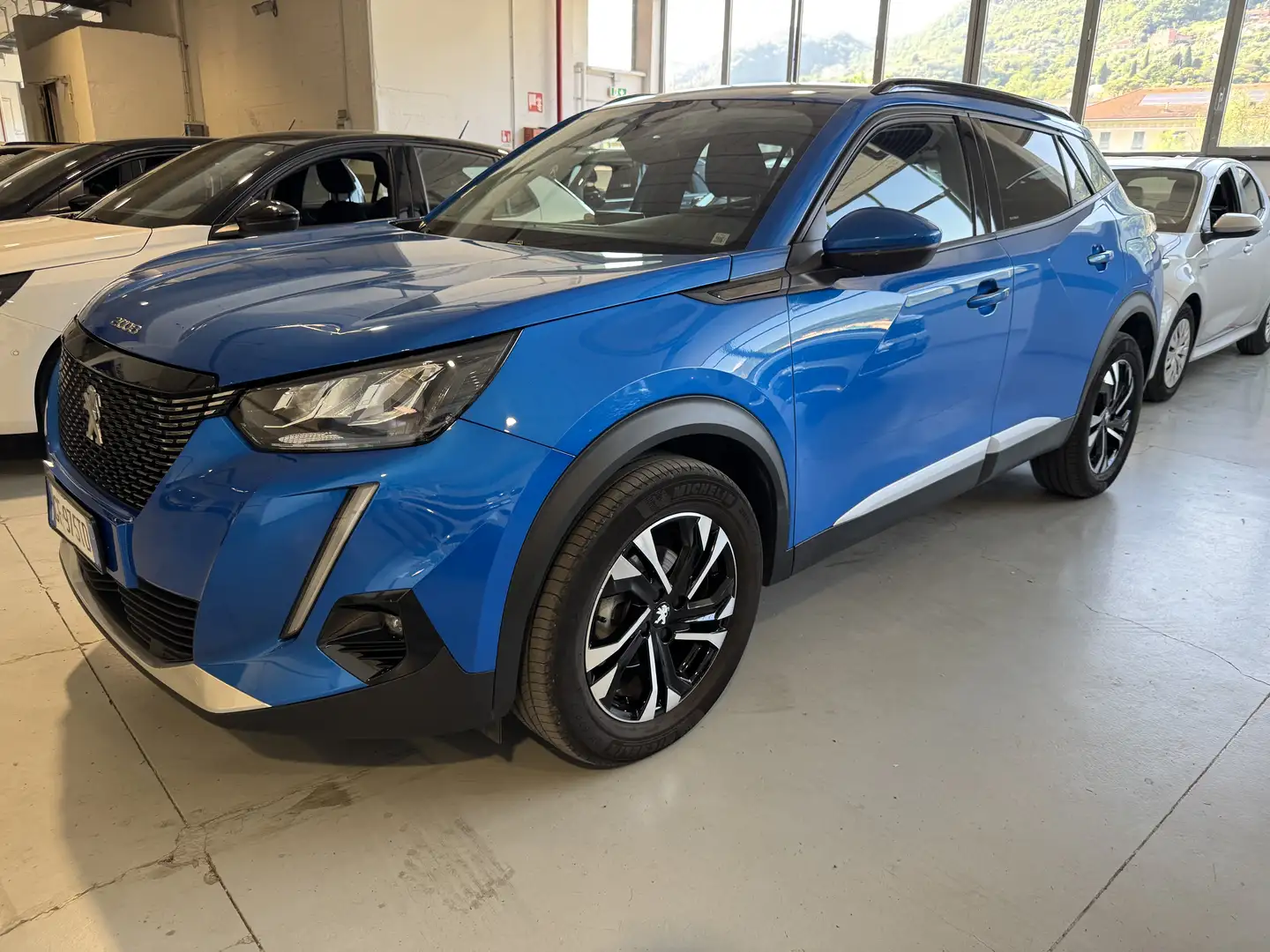 Peugeot 2008 1.2 ALLURE AUTOMATICO Bleu - 1