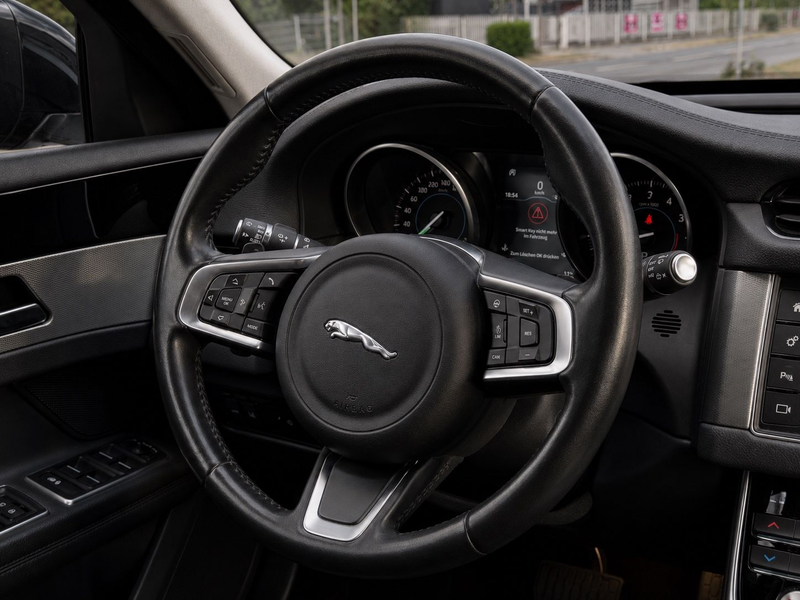 Jaguar XF Sportbrake Prestige*ASSIST*LEDER*AHK*CAM*VOLL — photo 12