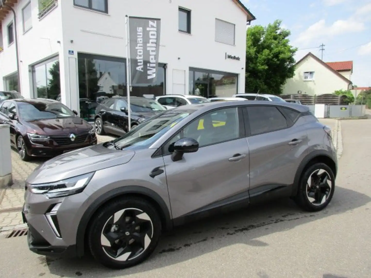 Renault Captur Techno TCE 160 EDC Navi Kamera SitzheizungPDC Alus Grau - 1