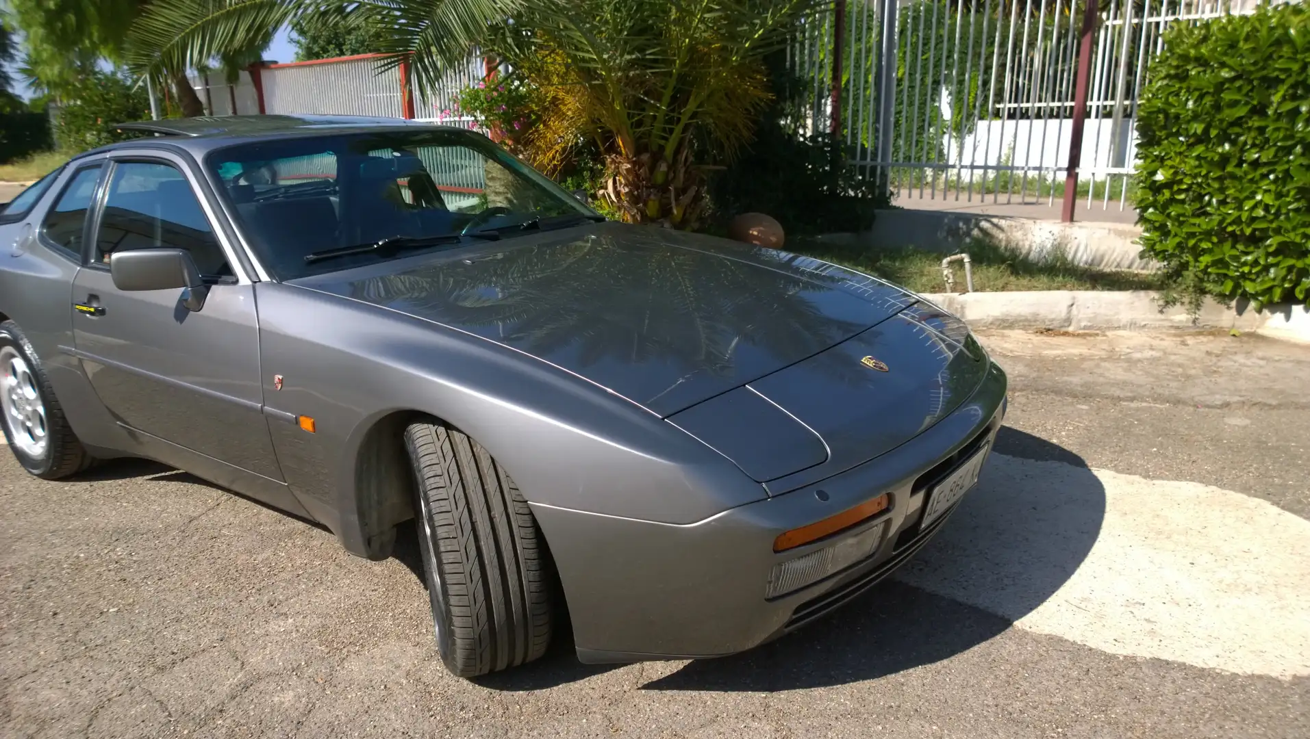 Porsche 944 944 Coupe 2.5 Turbo Gri - 1