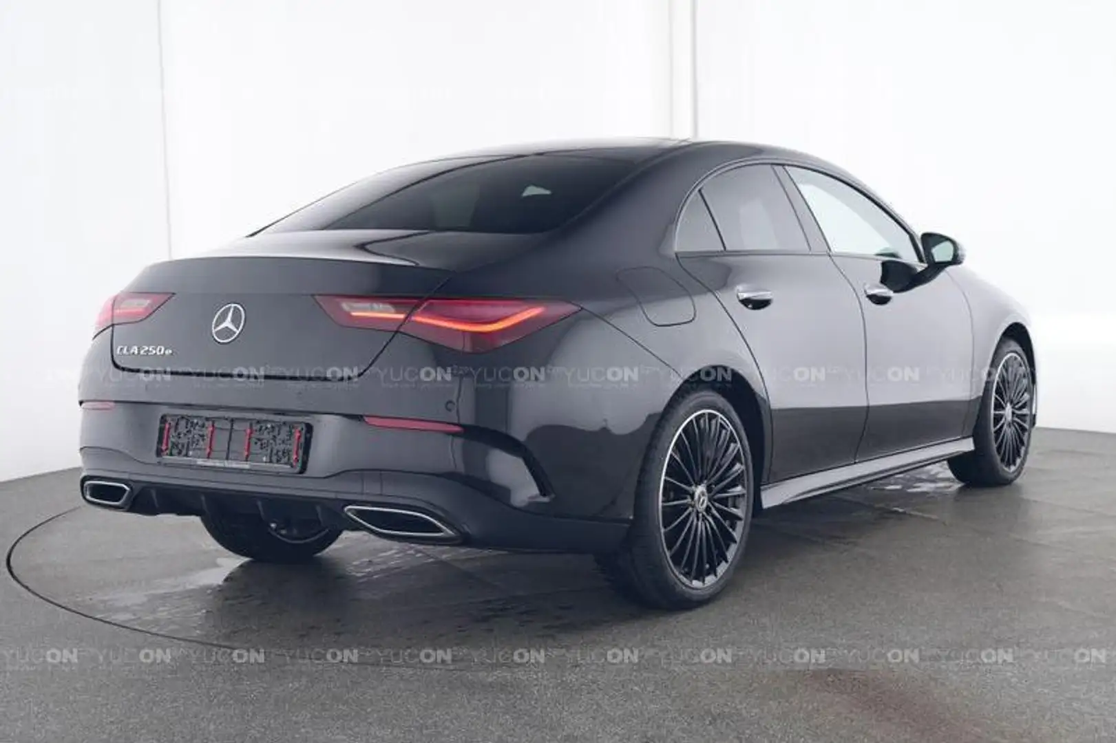Mercedes-Benz CLA 250 CLA 250e Coupé Automaat AMG Line | Premium Pakket Noir - 2