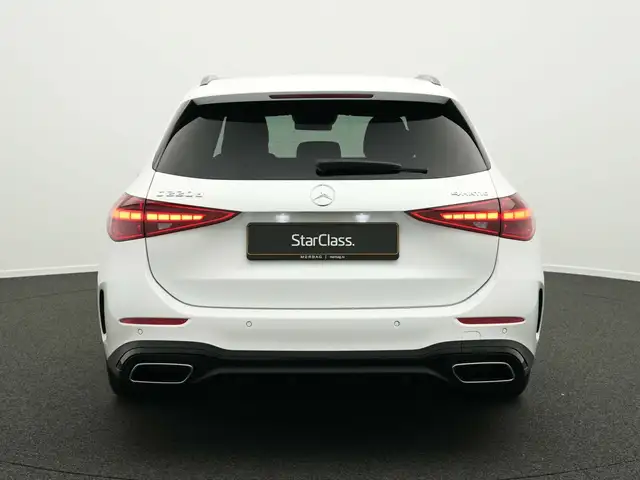 Mercedes-Benz C-Class view 4