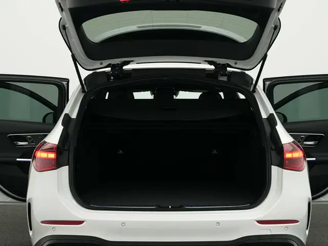 Mercedes-Benz C-Class view 14