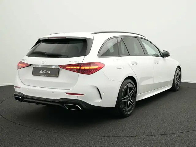 Mercedes-Benz C-Class view 3