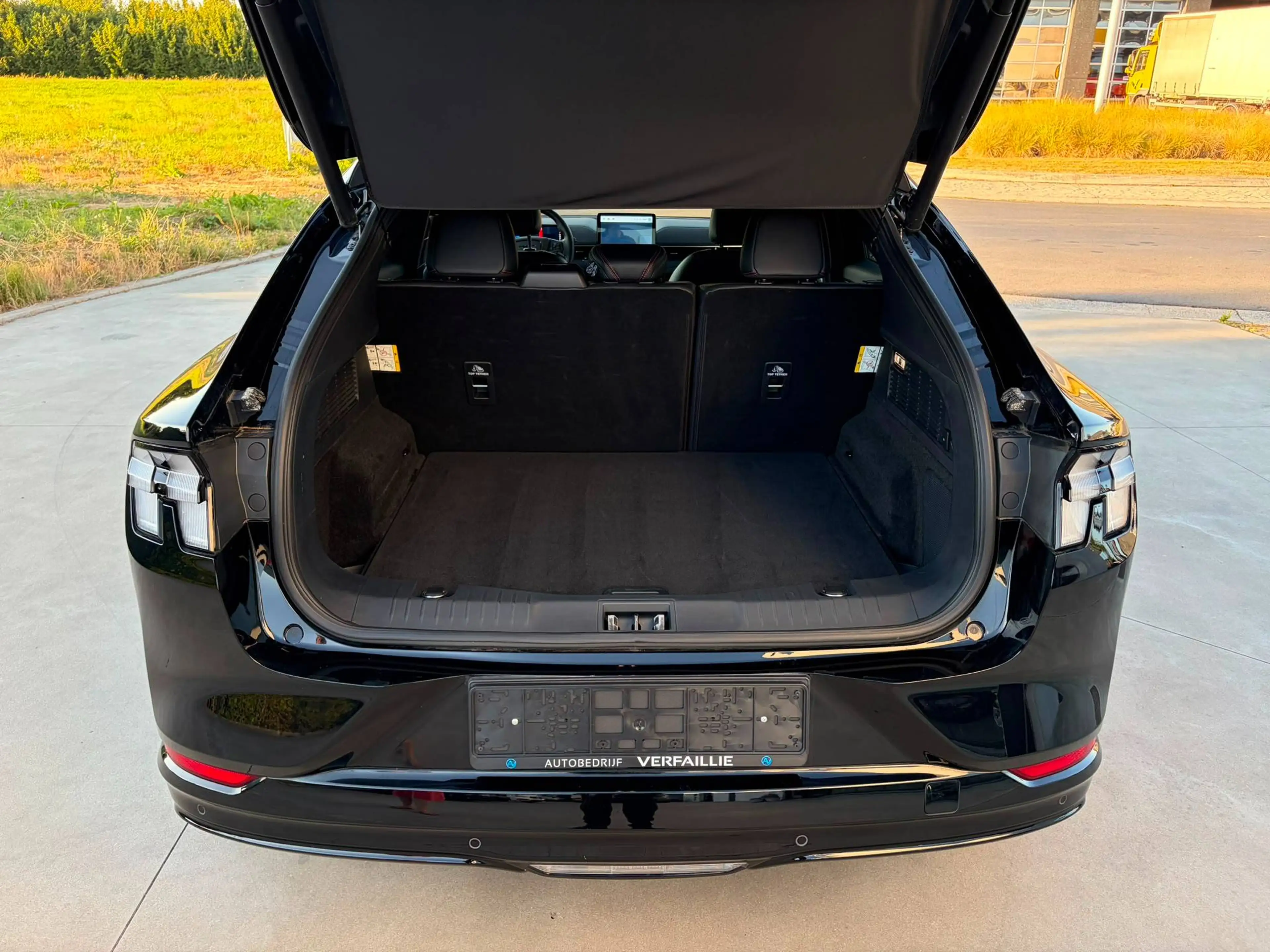 Ford Mustang Mach-E 2024/99kWh/16.000km/Pano/camera/Garantie — photo 8