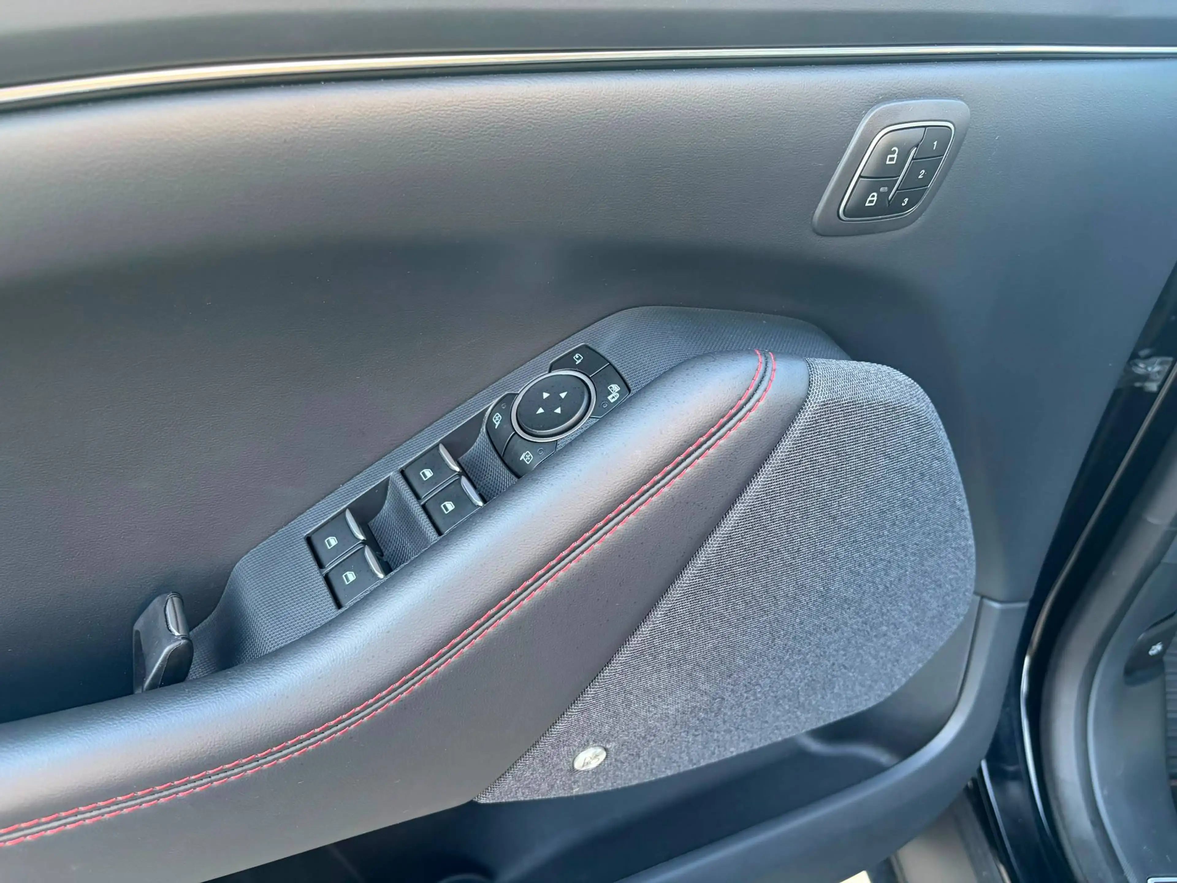 Ford Mustang Mach-E 2024/99kWh/16.000km/Pano/camera/Garantie — photo 15