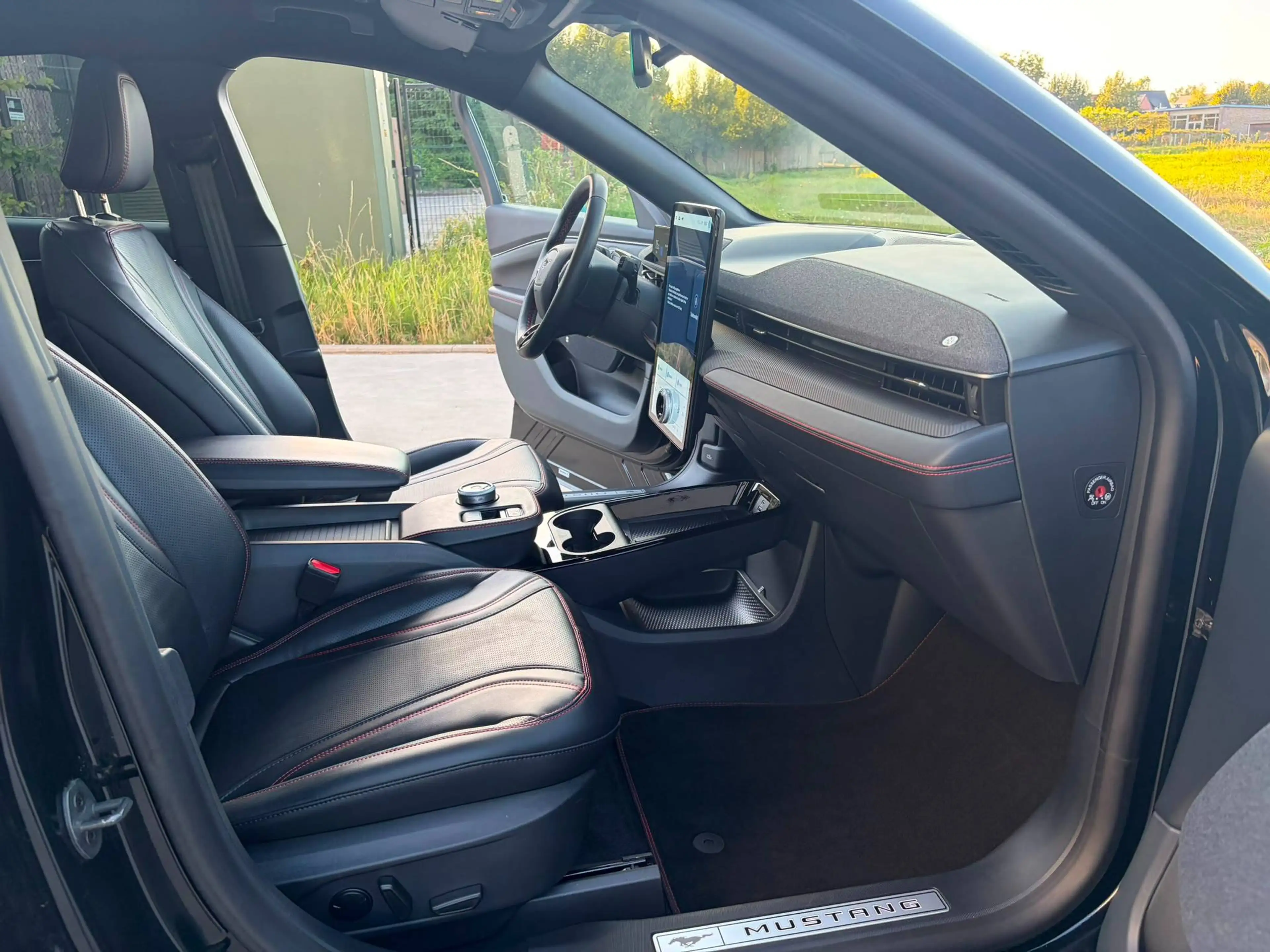 Ford Mustang Mach-E 2024/99kWh/16.000km/Pano/camera/Garantie — photo 11