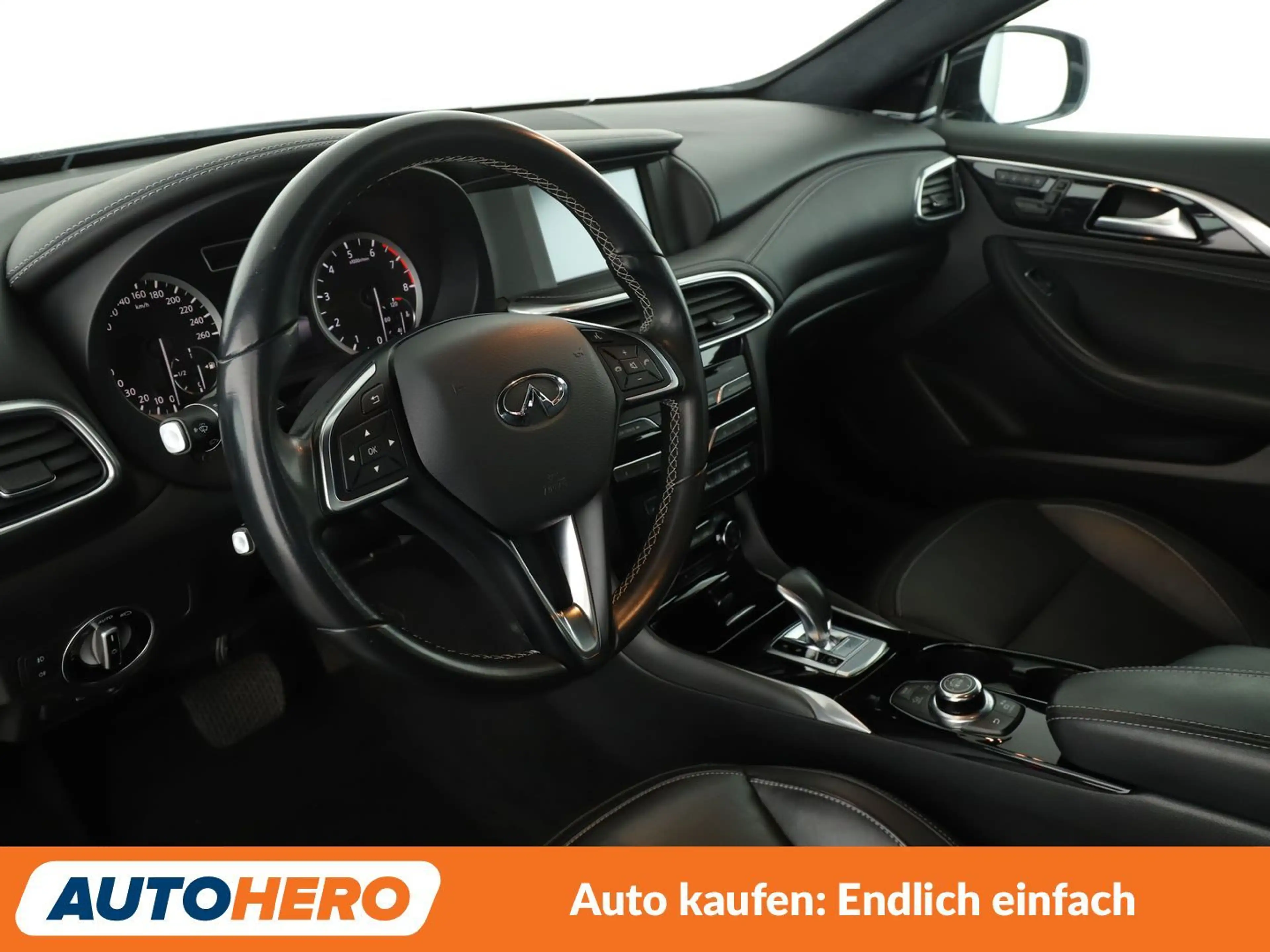 Infiniti Q30 1.6 Luxe Tech Aut*NAVI*TEMPO*PDC*SHZ*KLIMA* — photo 11