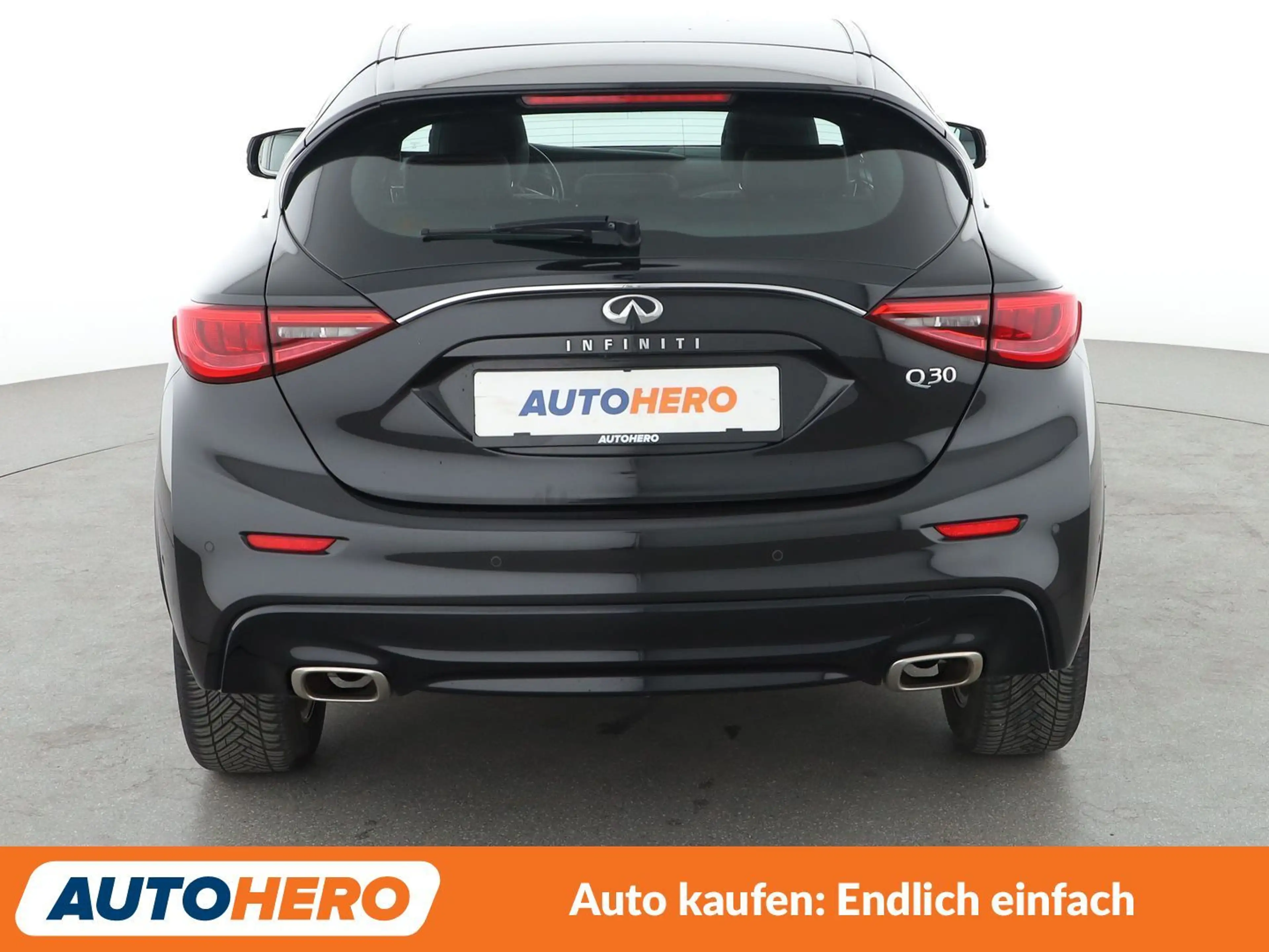 Infiniti Q30 1.6 Luxe Tech Aut*NAVI*TEMPO*PDC*SHZ*KLIMA* — photo 5